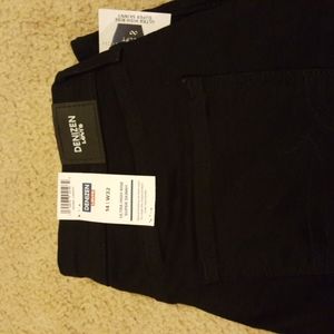 Levi's Denizen Black Jeans. Size 14. W32.